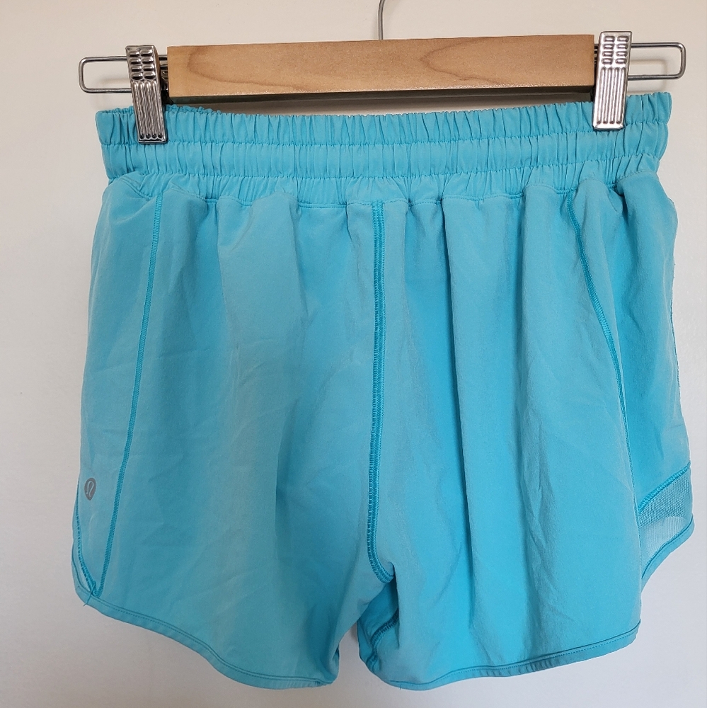 Lululemon Hotty Hot Shorts 4inch Size 6